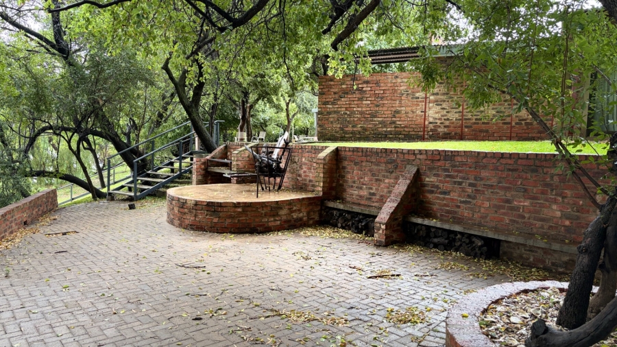 4 Bedroom Property for Sale in Viljoenskroon Rural Free State